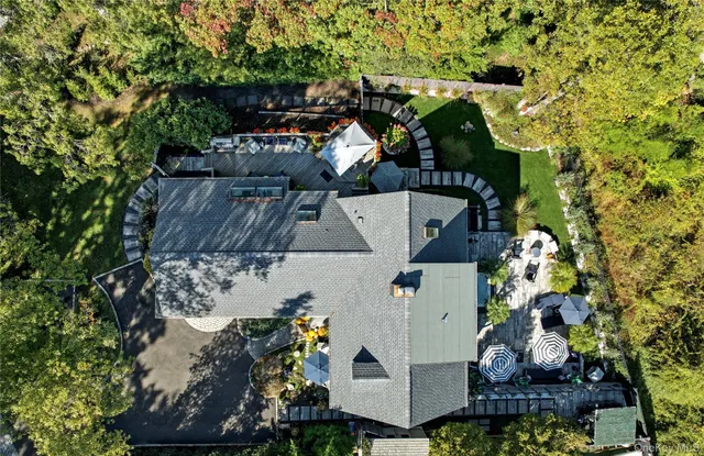 $1,699,000 | 419 Centre Island Road, Centre Island, NY 11771