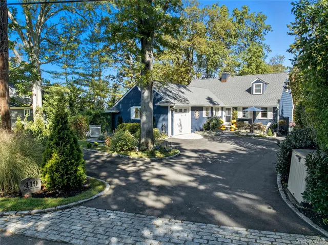 $1,699,000 | 419 Centre Island Road, Centre Island, NY 11771