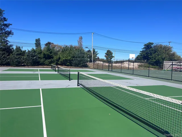 $1,699,000 | 419 Centre Island Road, Centre Island, NY 11771