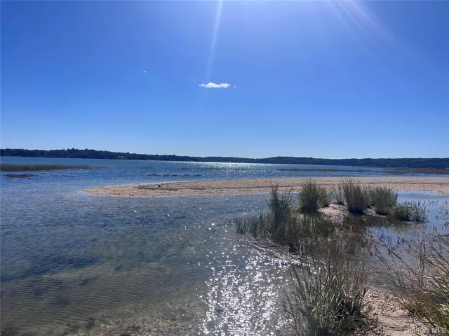 $1,699,000 | 419 Centre Island Road, Centre Island, NY 11771