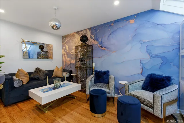 $1,699,000 | 419 Centre Island Road, Centre Island, NY 11771