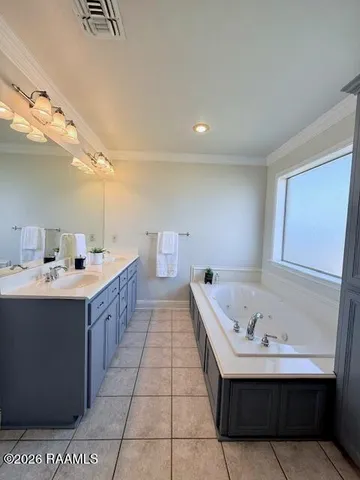 $2,000 | 154 La Rue Vil, Lafayette, LA 70508