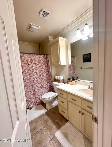 $2,000 | 154 La Rue Vil, Lafayette, LA 70508