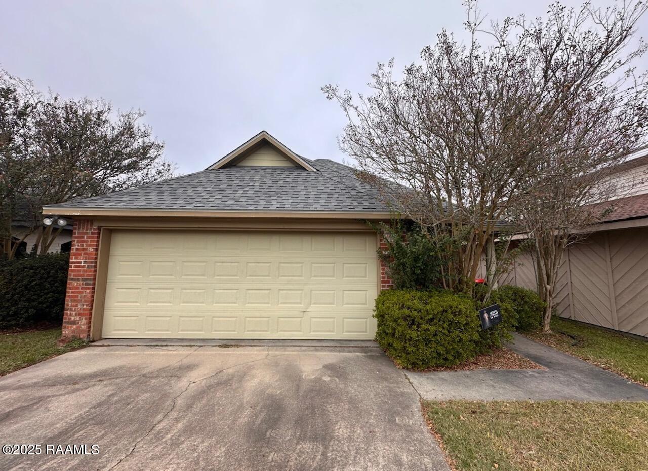 154 La Rue Vil Lafayette, LA 70508 - Photo 2 of 18 IMG_7909