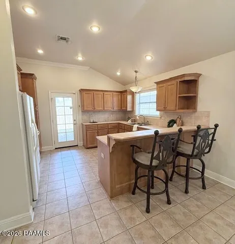 $2,000 | 154 La Rue Vil, Lafayette, LA 70508