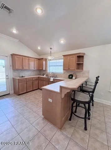 $2,000 | 154 La Rue Vil, Lafayette, LA 70508