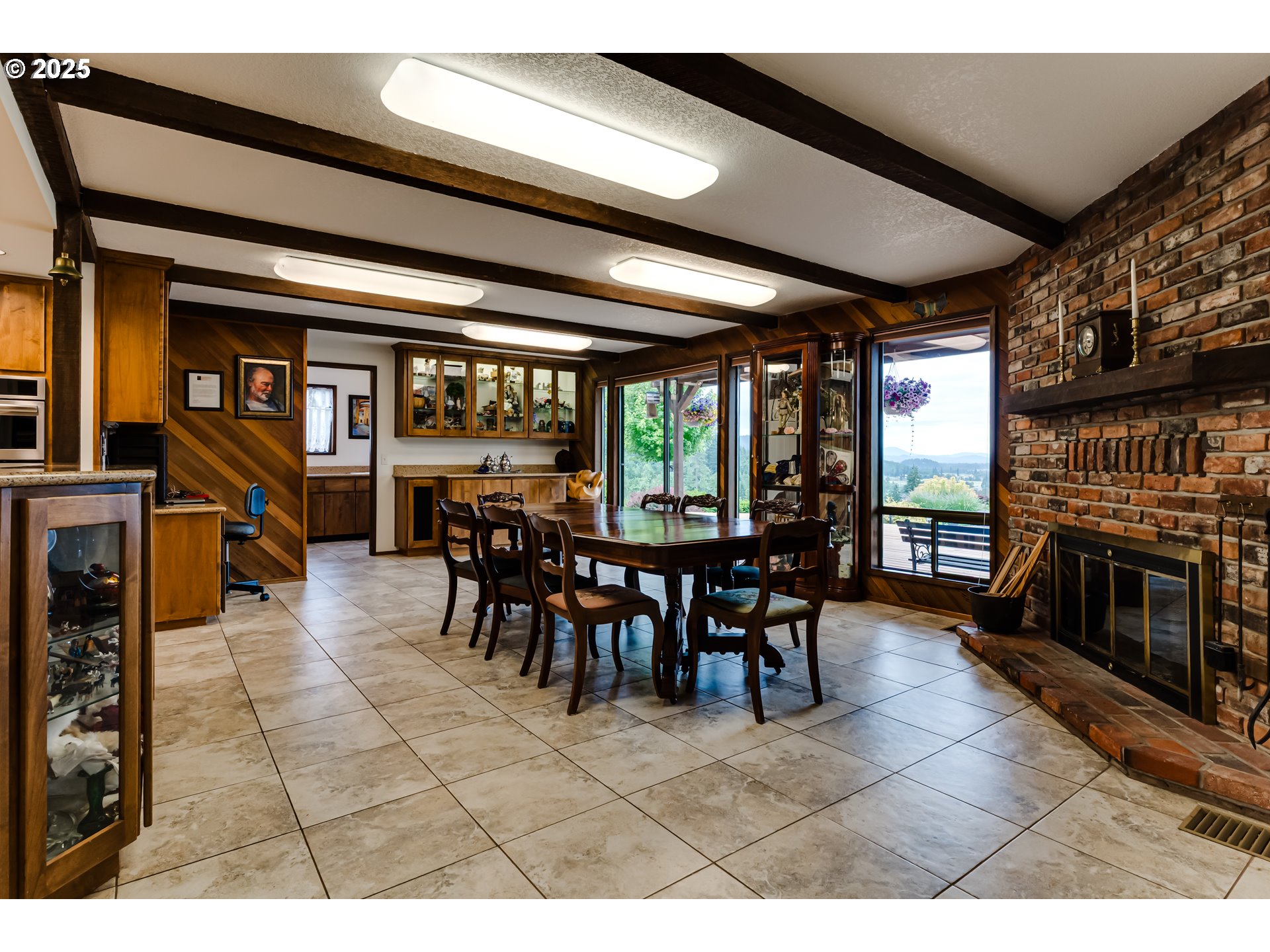 36910 Edgehill Road Springfield, OR 97478 - Photo 11 of 48