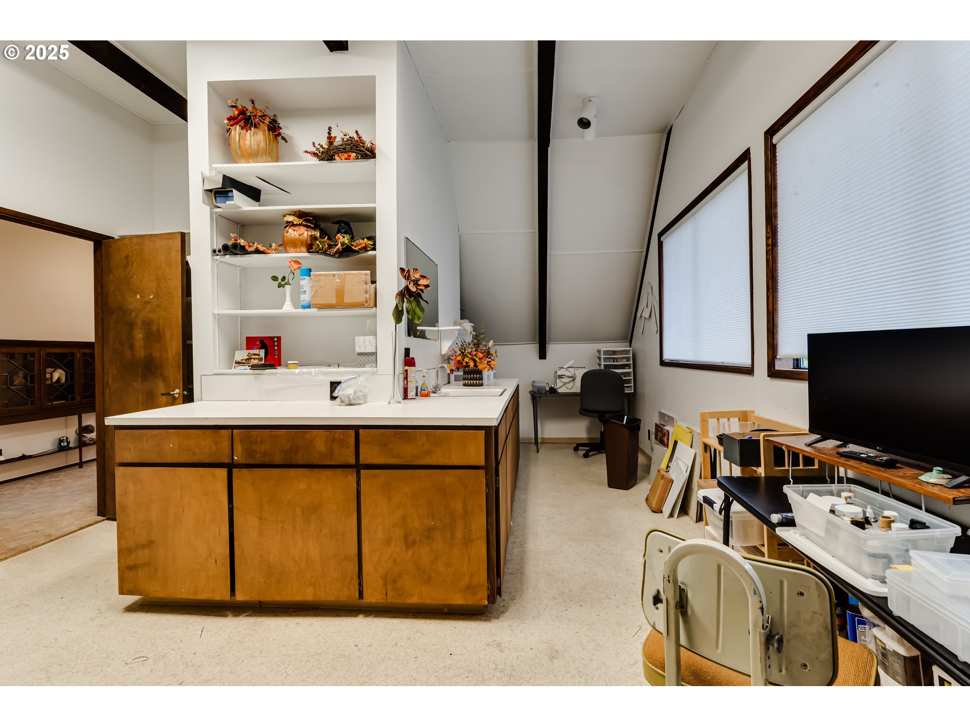 36910 Edgehill Road Springfield, OR 97478 - Photo 26 of 48