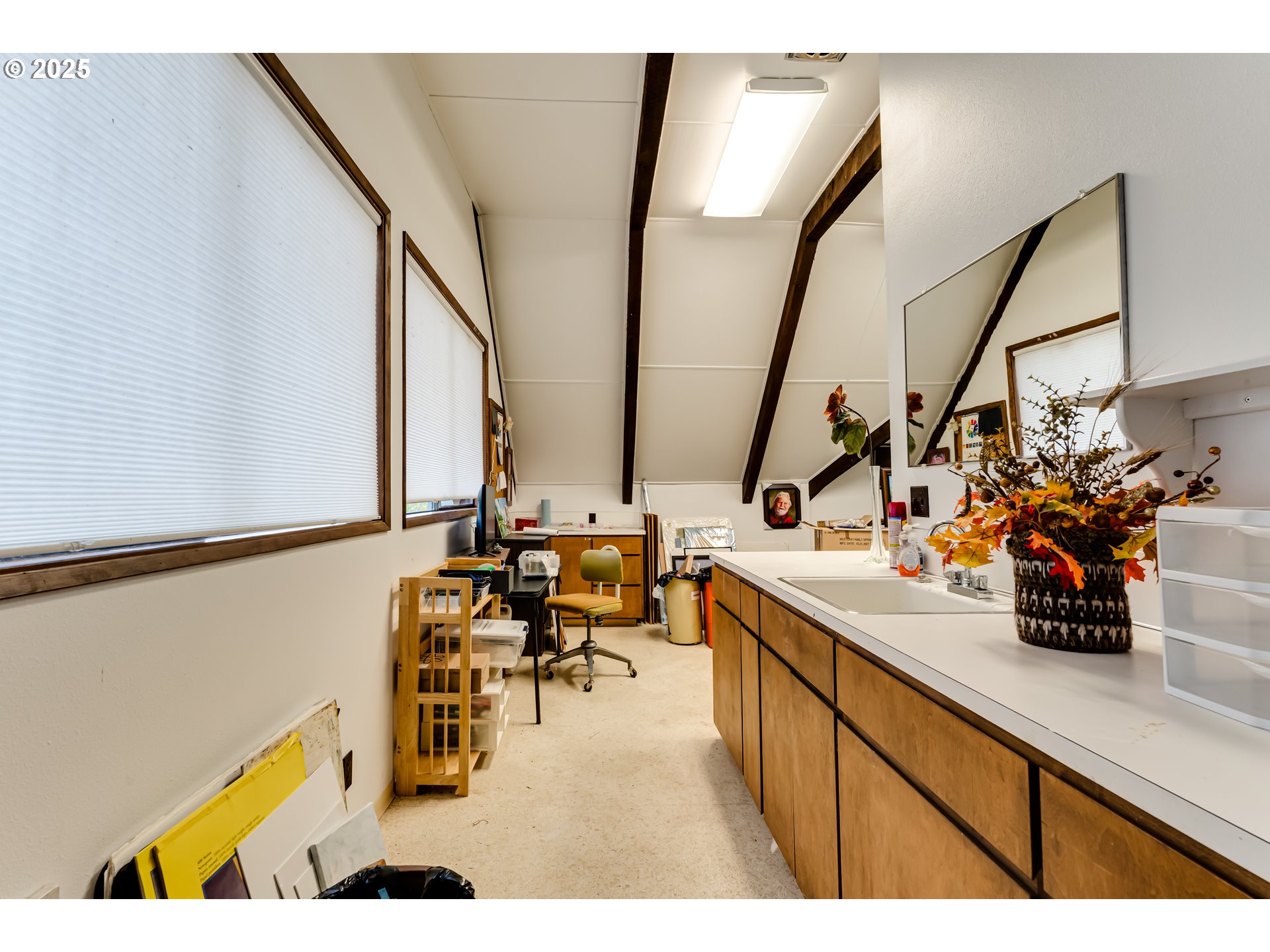 36910 Edgehill Road Springfield, OR 97478 - Photo 27 of 48