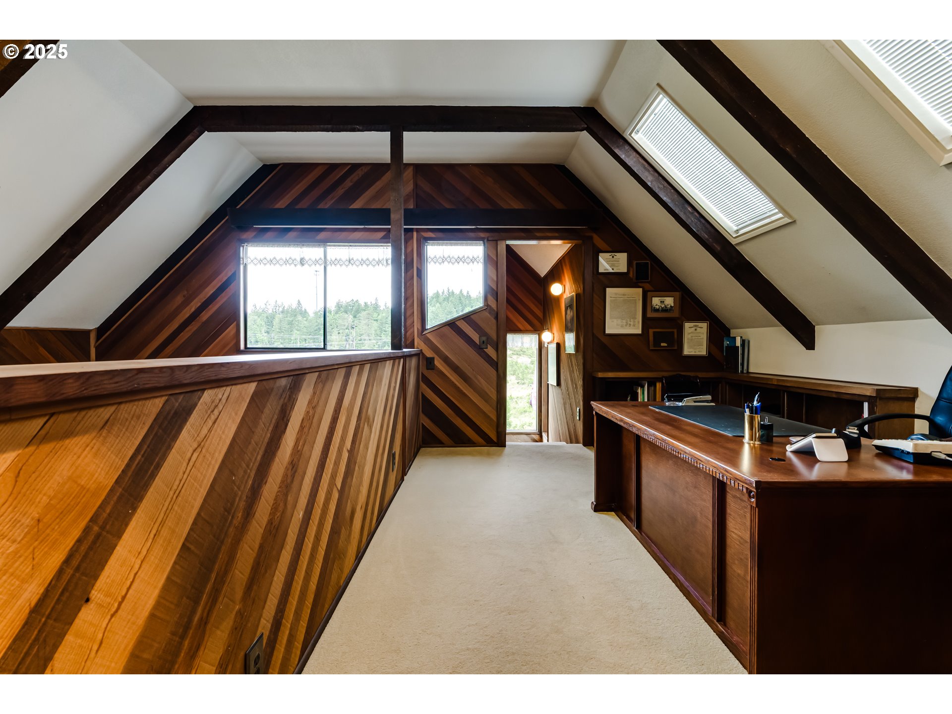 36910 Edgehill Road Springfield, OR 97478 - Photo 37 of 48