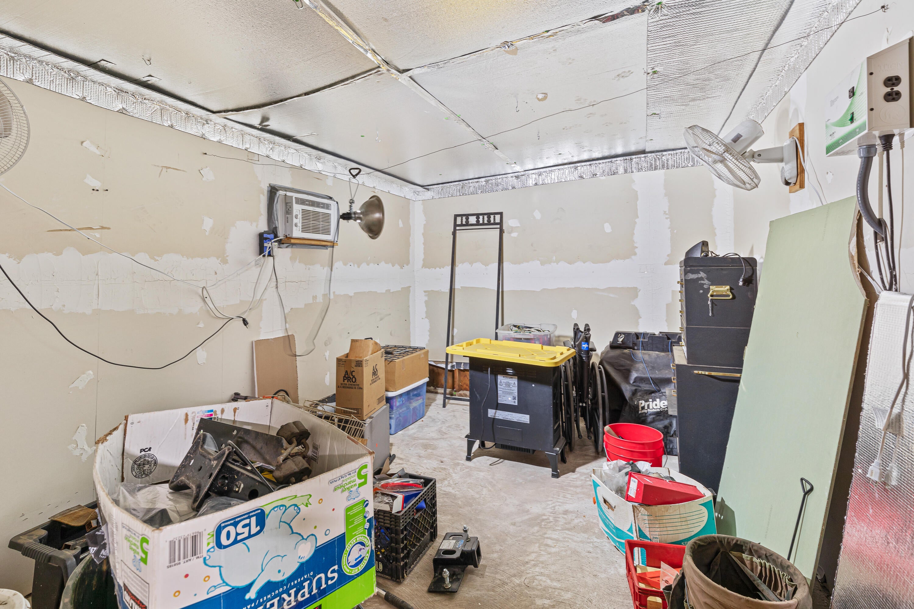 2627 Merriman Road Medford, OR 97501 - Photo 24 of 25 Second Additional Room in Shop
