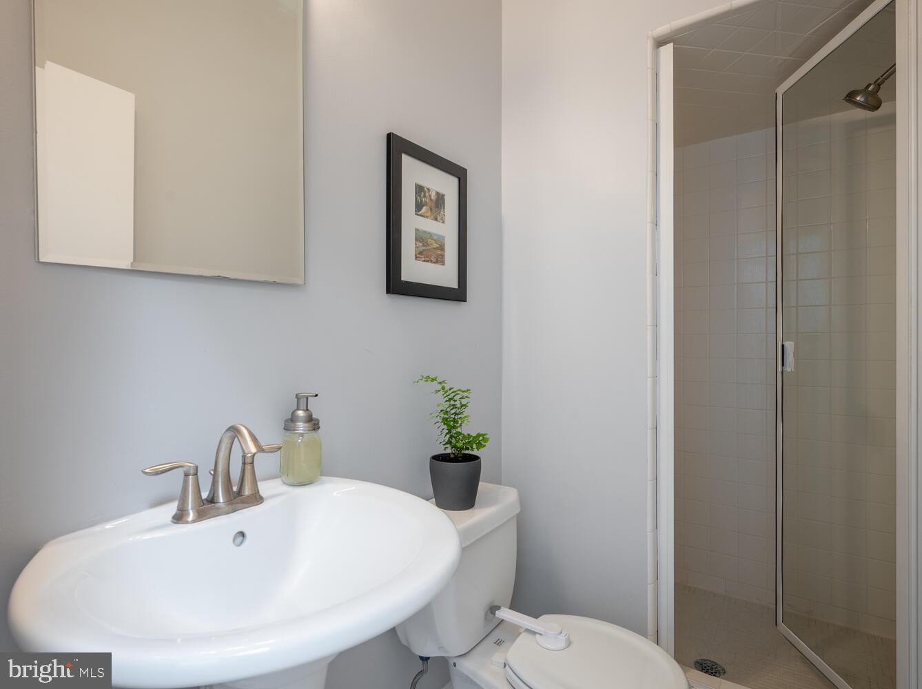 15 Nutwell Road Lothian, MD 20711 - Photo 47 of 64 Third bathroom - main level