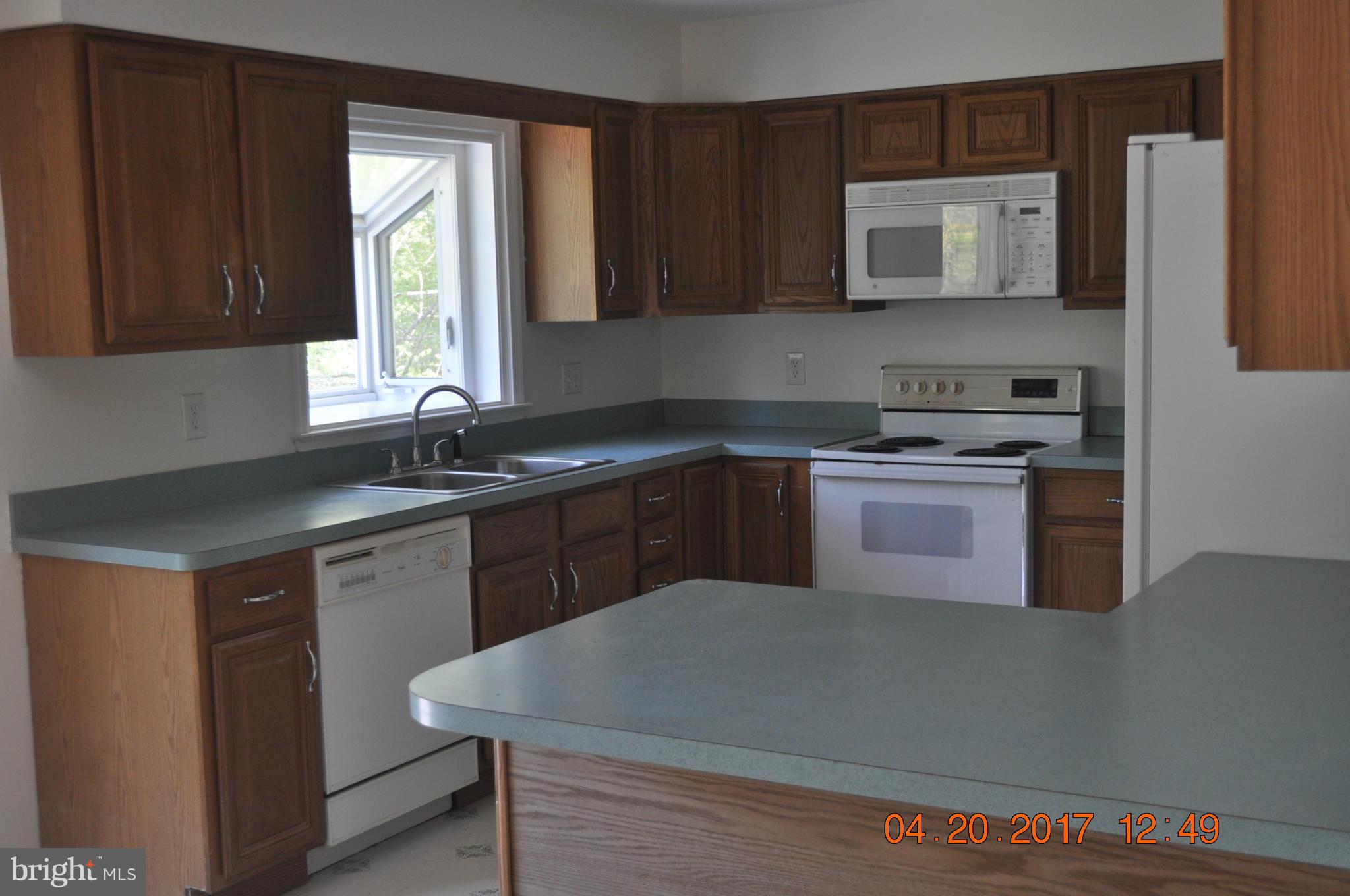 7509 Courthouse Road Spotsylvania, VA 22551 - Photo 6 of 18 Kitchen