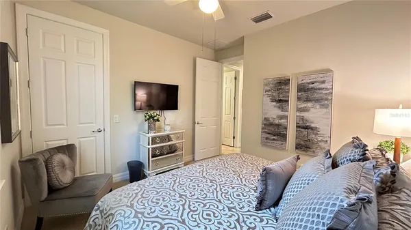 $4,450 | 6129 Abaco Drive, Sarasota, FL 34238