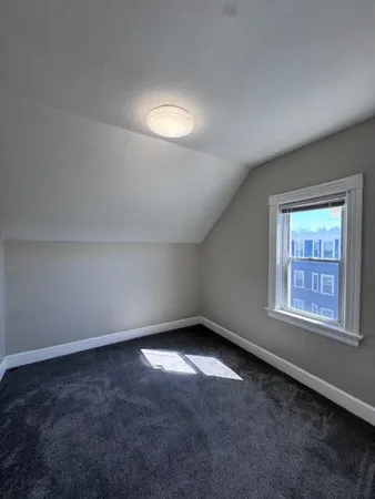 $1,725 | 52 Canton Street, Providence, RI 02908