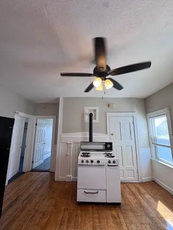 $1,725 | 52 Canton Street, Providence, RI 02908