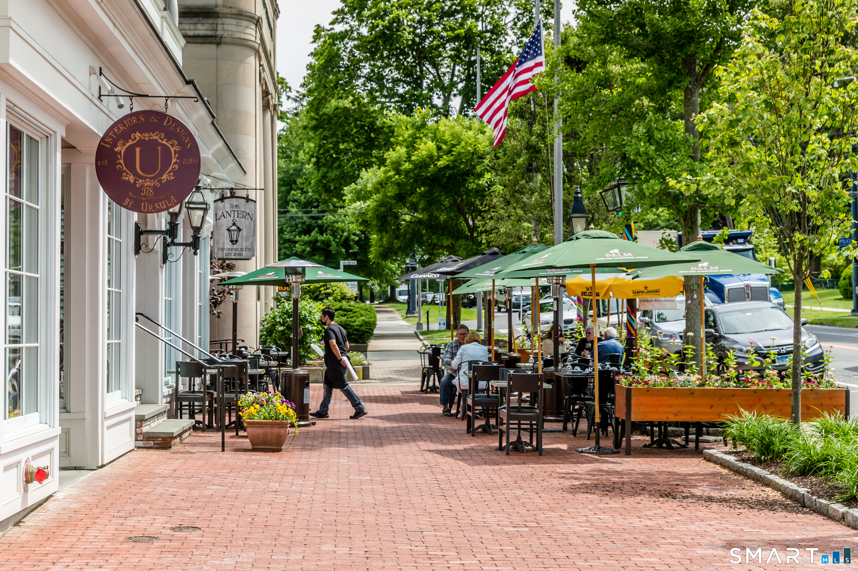 14 Fillmore Lane Ridgefield, CT 06877 - Photo 36 of 40 Plenty of restaurants.