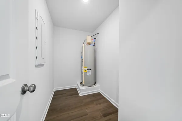 $319,990 | 2304 Oakwood Mdws Court, Raleigh, NC 27604