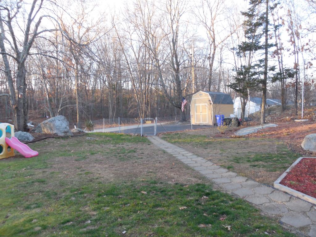 177 Morse Road Manchester, NH 03104 - Photo 4 of 14 Gallery Image 4