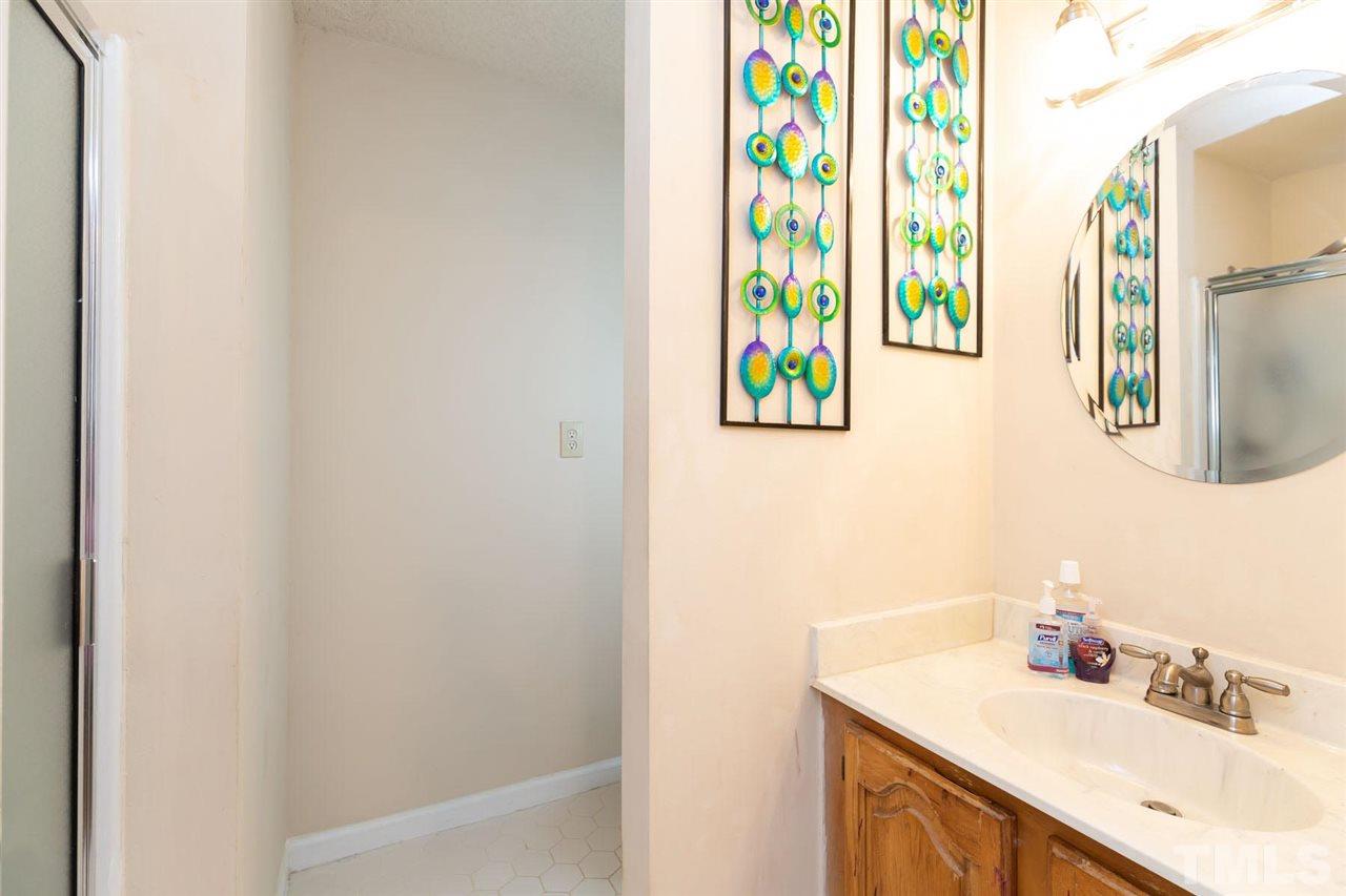 3625 East Jameson Road Raleigh, NC 27604 - Photo 11 of 19