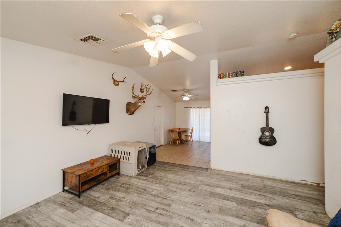 3060 North Evans Street Kingman, AZ 86401 - Photo 7 of 38