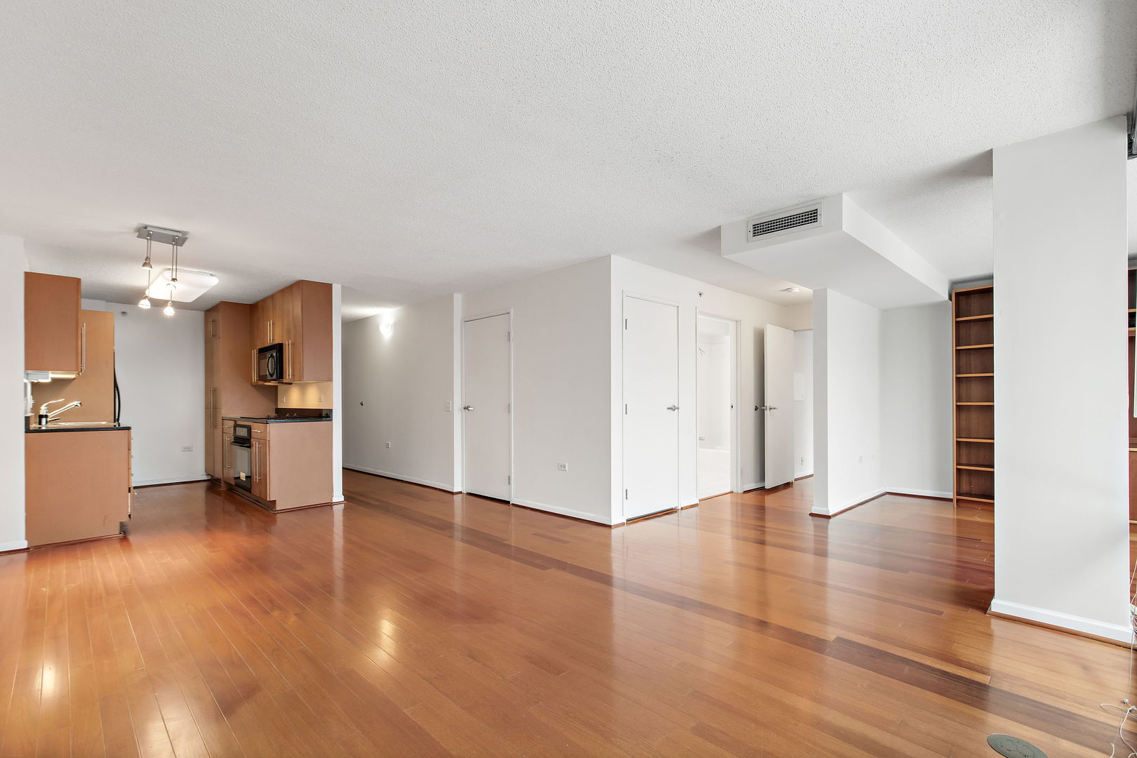 800 Elgin Road, Unit 502 Evanston, IL 60201 - Photo 5 of 23