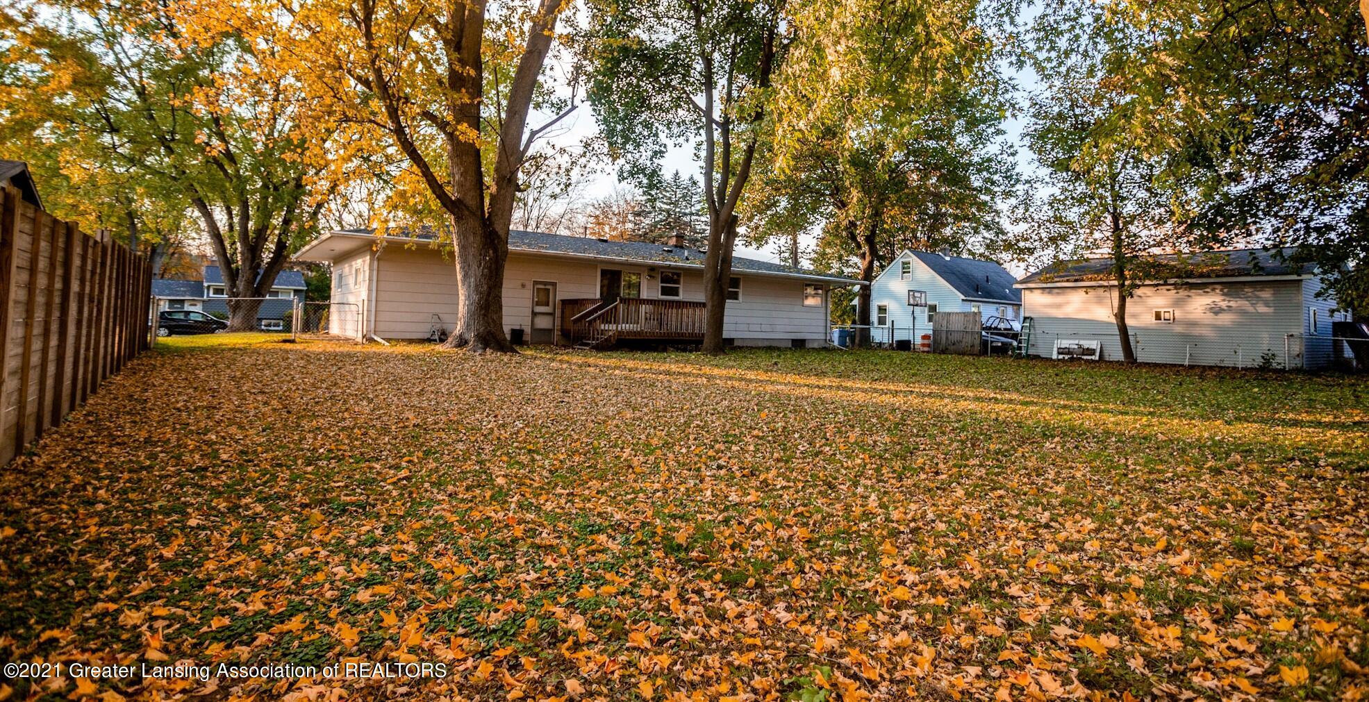5719 Schafer Road Lansing, MI 48911 - Photo 17 of 18 5719 Schafer back