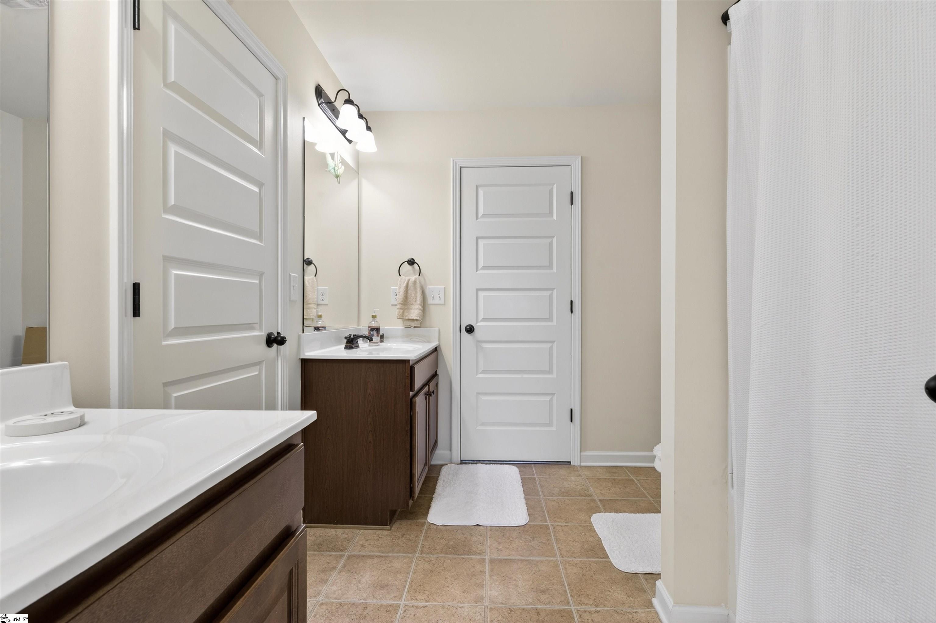 412 Simsbury Way Greer, SC 29650 - Photo 16 of 21
