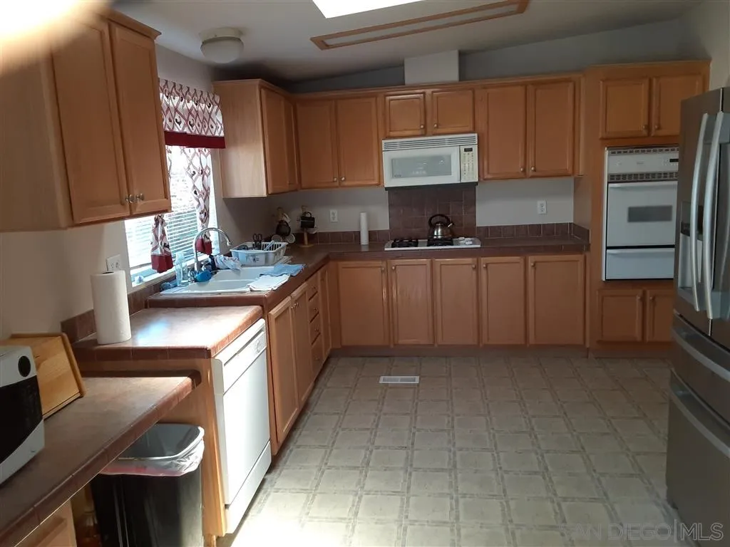 10767 Jamacha Spring Valley, Unit 242 Spring Valley, CA 91978 - Photo 3 of 9 Gallery Image 3