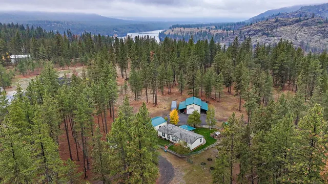 $485,000 | 23015 North McLellan Road, Nine Mile Falls, WA 99026