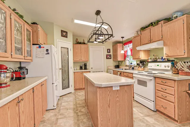 $485,000 | 23015 North McLellan Road, Nine Mile Falls, WA 99026