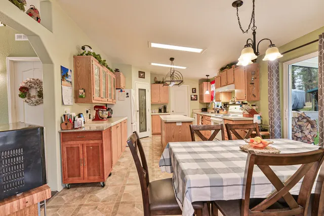 $485,000 | 23015 North McLellan Road, Nine Mile Falls, WA 99026