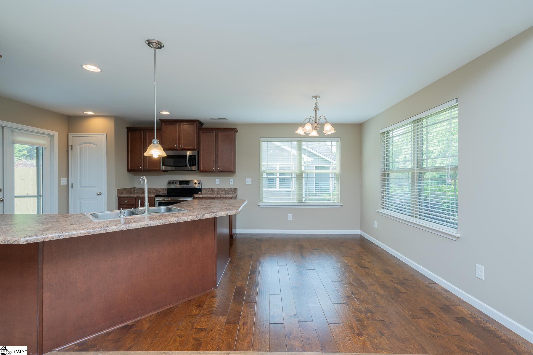 452 Bowers Road Travelers Rest, SC 29690 - Photo 11 of 40