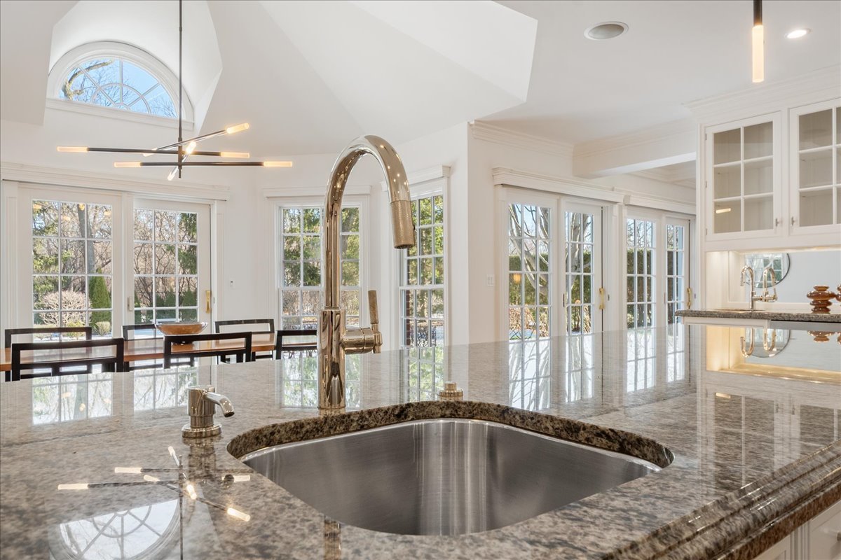 861 Bell Lane Winnetka, IL 60093 - Photo 14 of 57