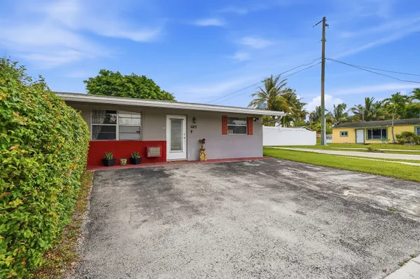 $285,000 | 6871 Southwest 16th Court, North Lauderdale, FL 33068