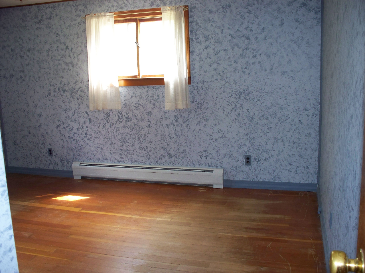 504 Brooker Hill Road Becket, MA 01223 - Photo 13 of 27 100_1972