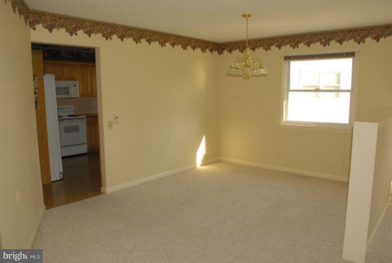 7088 Catalpa Road Frederick, MD 21703 - Photo 14 of 15 Dining Room