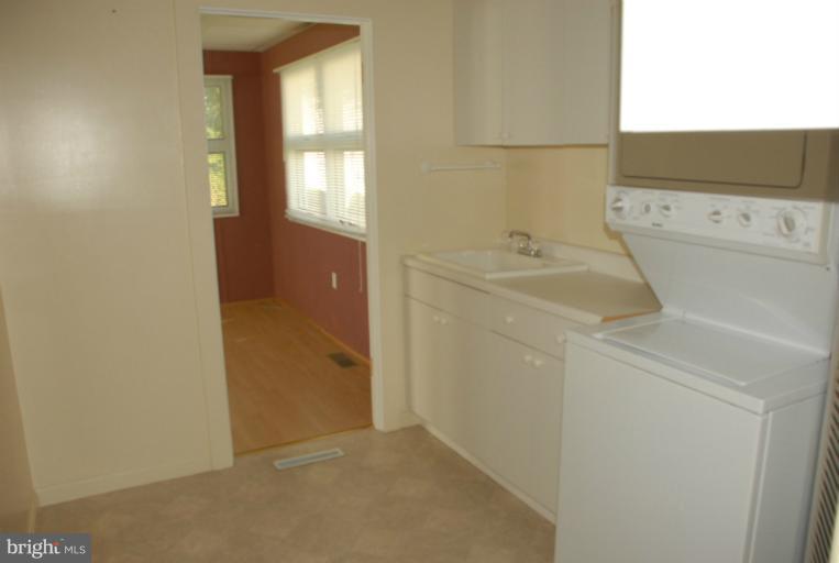 7088 Catalpa Road Frederick, MD 21703 - Photo 4 of 15 Interior (General)