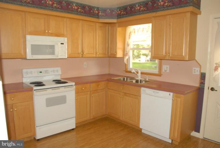 7088 Catalpa Road Frederick, MD 21703 - Photo 5 of 15 Kitchen