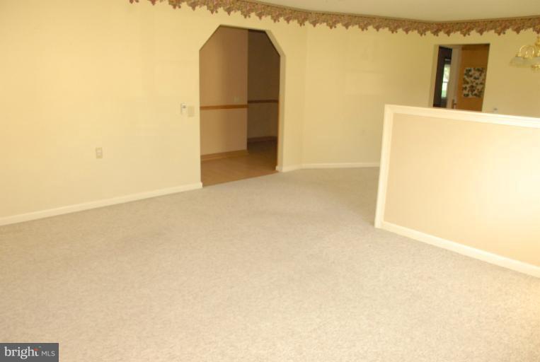 7088 Catalpa Road Frederick, MD 21703 - Photo 9 of 15 Living Room