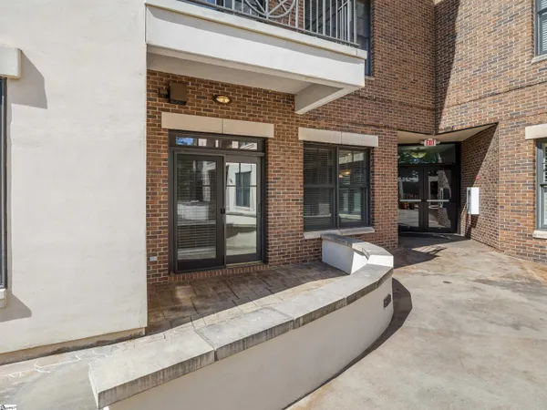 $235,000 | 155 East Broad Street, Unit 208, Spartanburg, SC 29306
