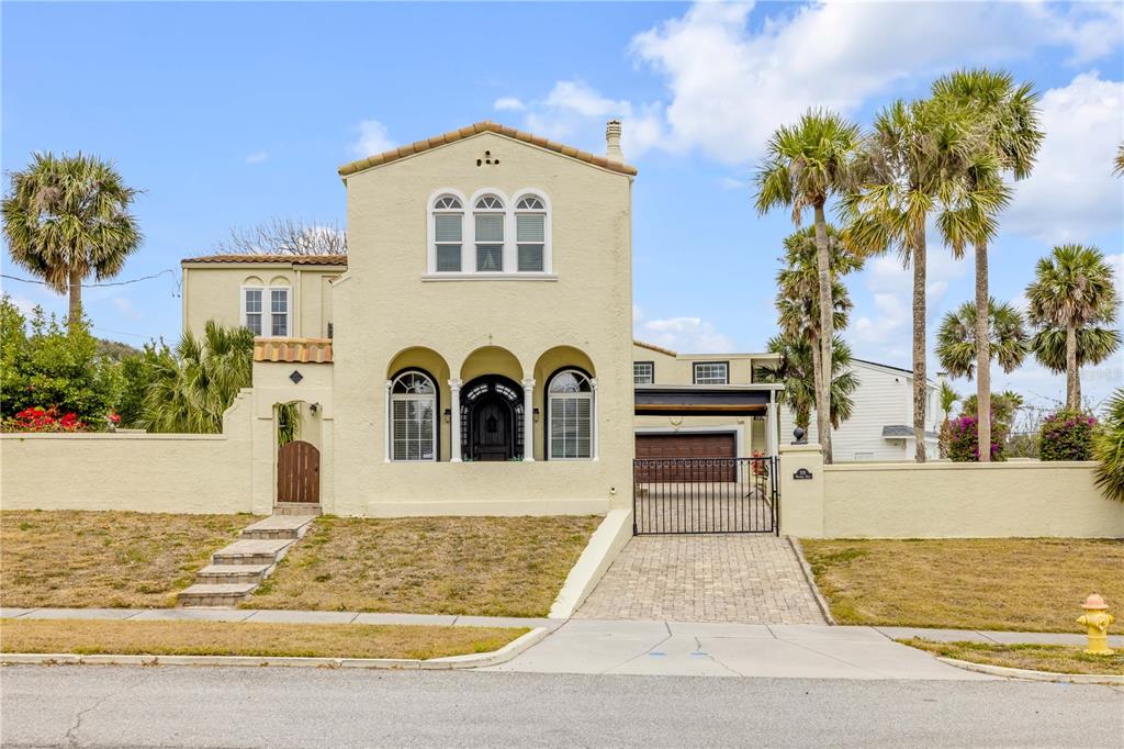 319 Wisteria Road Daytona Beach, FL 32118 - Photo 2 of 97