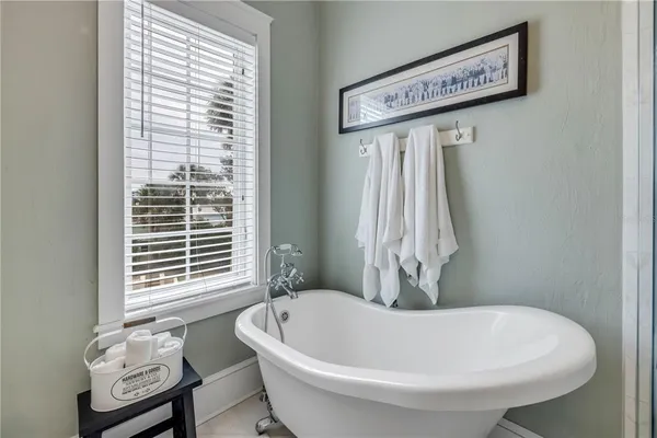 $967,000 | 319 Wisteria Road, Daytona Beach, FL 32118