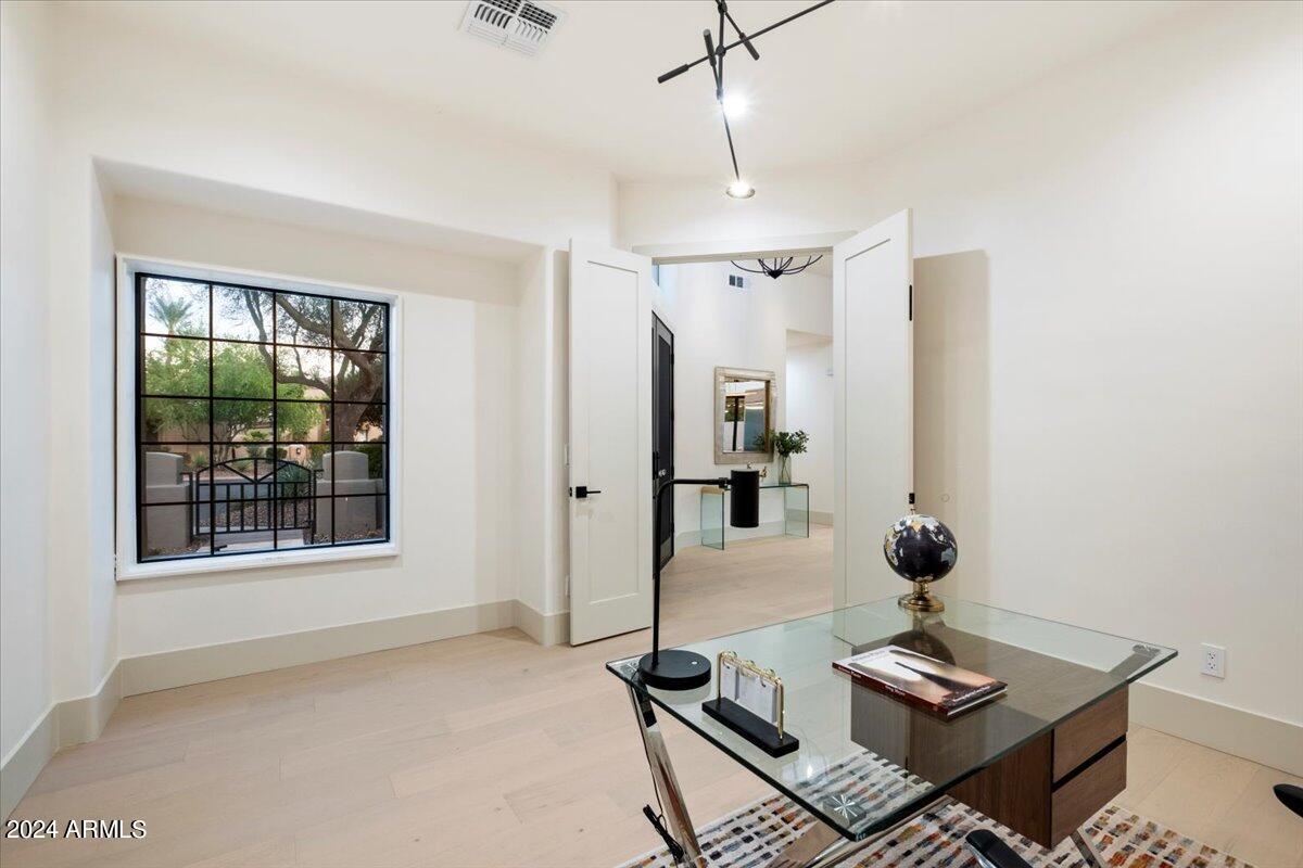 7705 East Doubletree Ranch Road, Unit 52 Scottsdale, AZ 85258 - Photo 18 of 39 17-64890917