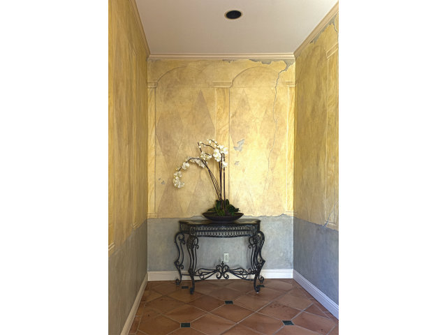 1035 Bromfield Road Hillsborough, CA 94010 - Photo 5 of 20 Gallery Image 5