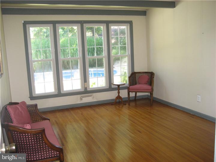 425 Covered Bridge Road Cherry Hill, NJ 08034 - Photo 3 of 22