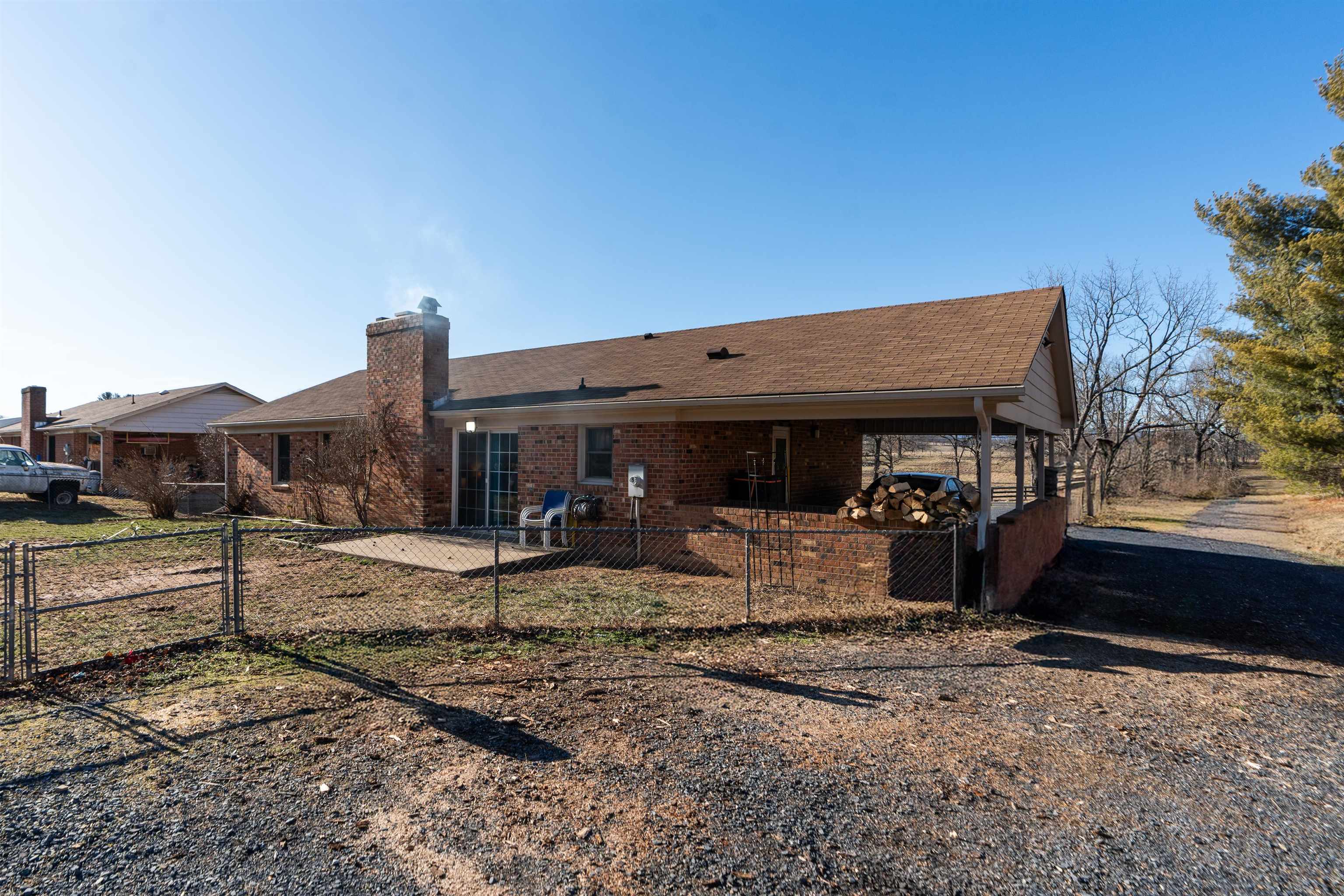 558 Galena Road Staunton, VA 24401 - Photo 5 of 24 Gallery Image 5