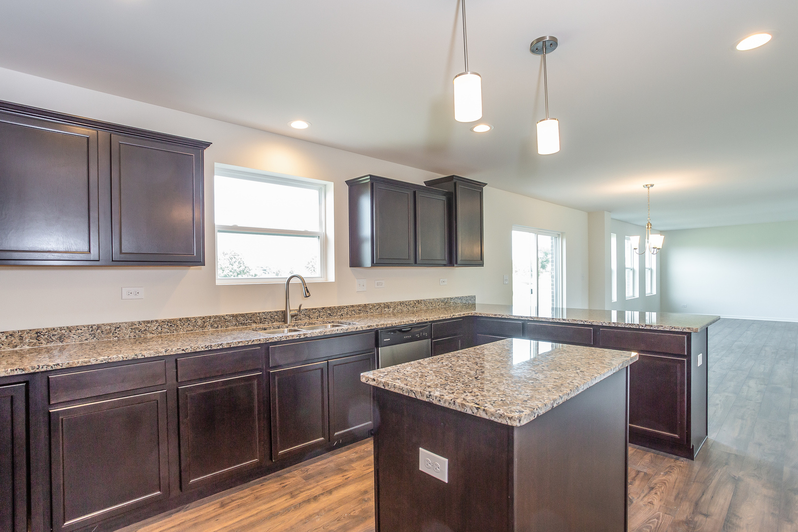 941 Redcliff Road New Lenox, IL 60451 - Photo 4 of 52