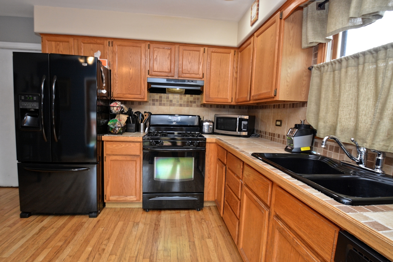 14451 Ridgeway Avenue Midlothian, IL 60445 - Photo 8 of 26