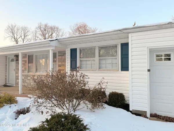 $3,100 | 340 Suburban Drive, Toms River, NJ 08753